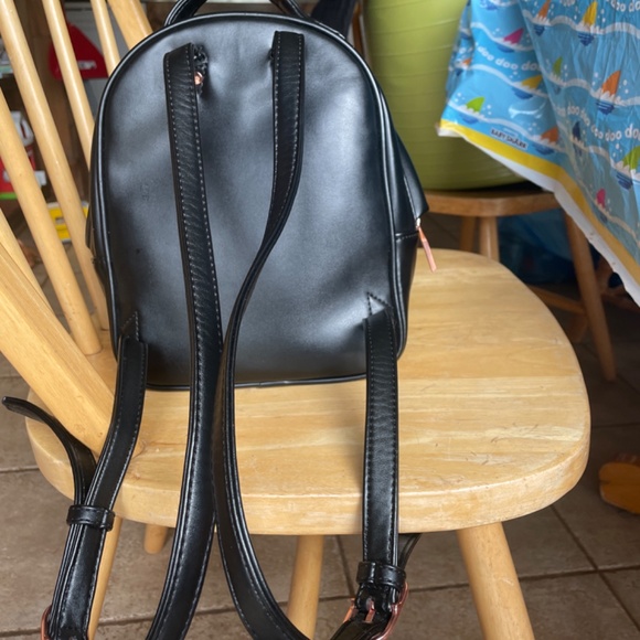 Matt & Nat backpack purse - Picture 2 of 4